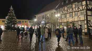 Corona-Protest in Ludwigslust-Parchim: Bürger demonstrieren in Parchim und Plau gegen Impfpflicht - svz – Schweriner Volkszeitung