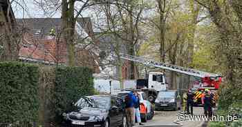 Dakbrand in Boerenlegerstraat door smeulende isolatie | Edegem | hln.be - Het Laatste Nieuws