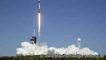 Weltraumtouristen erreichen die Raumstation ISS