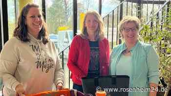 „Stück weit auch Seelenarbeit“:  Bruckmühlerinnen helfen mit Kleidung