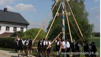 „Da geht die Post ab!“ – Soyen gibt Zuschuss zum Maibaumfest