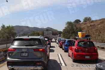 Bloquean una hora la autopista en Tierra Colorada; exigen reconstruir una primaria - El Sur Acapulco suracapulco I Noticias Acapulco Guerrero - El Sur de Acapulco