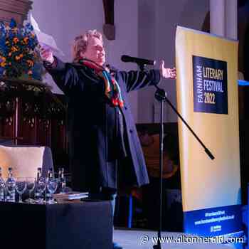 Sandi Toksvig pulls in sell-out crowd to kick off Farnham Literary Festival | altonherald.com - Alton Herald