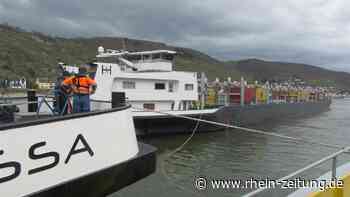 Schiffe fahren sich fest: Hat Rhein zu wenig Wasser? - Rhein-Zeitung