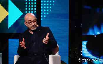 Live In Bari, Cingolani: "Servono anni per risolvere i problemi energetici attuali" - Sky Tg24