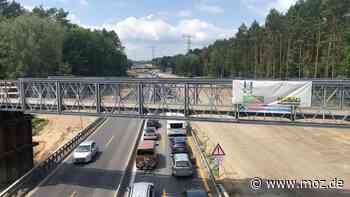 Autobahn Stau Baustelle: Brückenbau auf der A10 in Birkenwerder - Millimeterarbeit über dem Kanal - Märkische Onlinezeitung