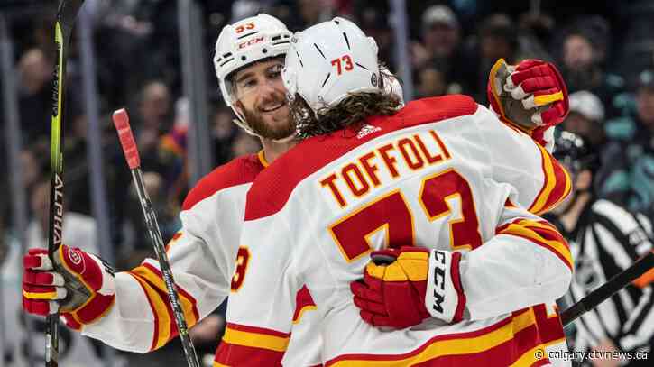 Noah Hanifin sets up Flames in 4-1 win over Kraken