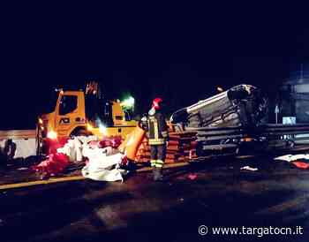 Auto si ribalta nella notte sulla tangenziale di Fossano - TargatoCn.it