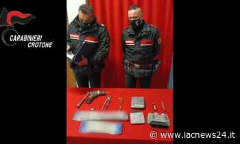 Crotone, i carabinieri sgominano una banda ladri d'auto: 3 arresti e 8 veicoli recuperati - LaC news24