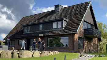 Anwesen von Hartmut F.: Wer kauft die Villa vom Killer-Zahnarzt? | Regional - BILD