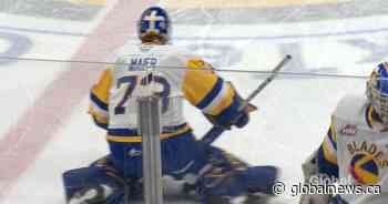 Saskatoon Blades goaltender Nolan Maier wins 121st career game, becomes WHL all-time wins leader - Global News