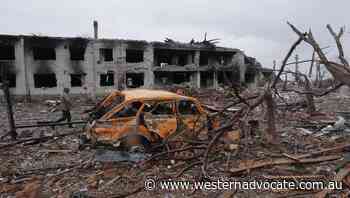 Battle looms in east as mass grave found - Western Advocate