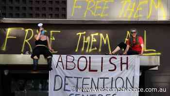 Refugee rallies after Park Hotel releases - Western Advocate