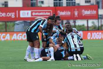 Pri Back e Lorena celebram vaga do Grêmio na final da Supercopa Feminina - Confederação Brasileira de Futebol - CBF