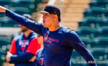 MLB: Gary Sánchez celebra batazo con 'bat flip' y termina quedando en ridículo - Al Bat