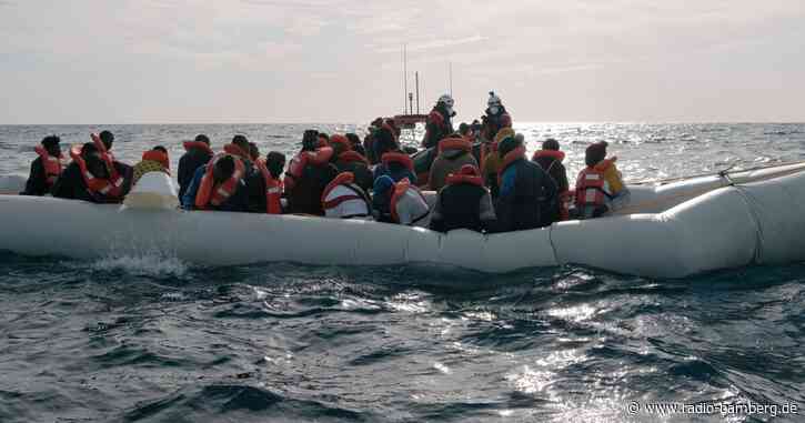 Deutsche Seenotretter bergen mehr als 200 Migranten