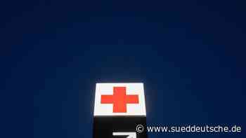 Unfälle - Reinfeld - Unfall auf der A1: 22-Jährige lebensgefährlich verletzt - Panorama - Süddeutsche Zeitung - SZ.de