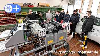Kfz-Mechatroniker starten mit Ausbildung zur Elektromobilität an der BBS Hann. Münden - Göttinger Tageblatt