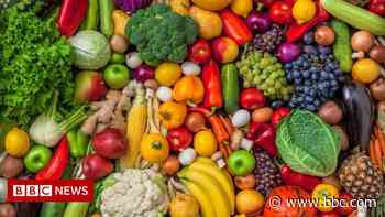 Oxfordshire County Council defends 'non-local food' at vegan lunch - BBC.com