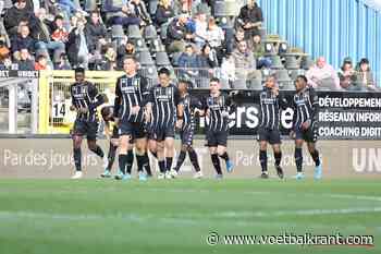 Charleroi rolt Zulte Waregem op in minder dan halfuur en stelt zo ticket voor Europe play-offs veilig