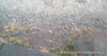 Parma, dopo il vento, la grandine: è allerta meteo. Lampioni spenti in vari punti della città - Gazzetta di Parma
