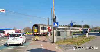 Enkele honderden pendelaars zitten vast op trein - Het Laatste Nieuws