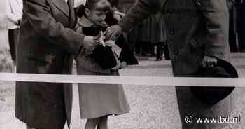 Wie knipte in 1957 het lint door en opende de nieuwe weg tussen Hoogeloon en Knegsel? - BD.nl