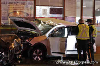 One trapped in Surrey collision – Chilliwack Progress - Chilliwack Progress