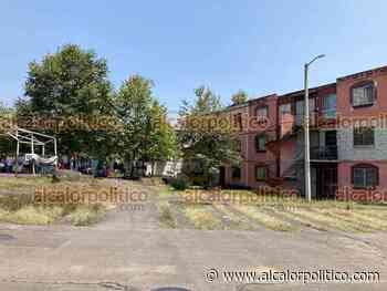 Exponen que en Casas GEO se tapó drenaje y CMAS Coatepec no atiende reportes - alcalorpolitico