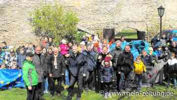 Viele Freiwillige bei Aktion in Andernach: Gesammelter Müll füllt zwei Container - Rhein-Zeitung