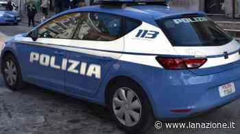 Prato, pugni in faccia a passante per rapina. Inseguito e preso da due ragazzi - LA NAZIONE