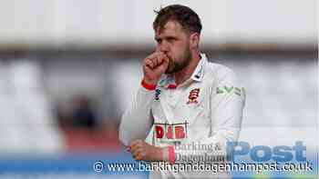Compton century leads Kent rally against Essex - Barking and Dagenham Post