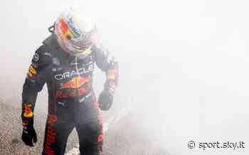 Formula 1, Verstappen si ritira a Melbourne: il Mondiale rischia di scappare. VIDEO - Sky Sport