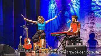 Mackefisch in Nagold - Botschaften mit Witz und Musik serviert - Schwarzwälder Bote