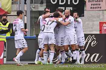 Serie C, Monopoli-Palermo 0-2. Modena, decide un gol del portiere - Corriere dello Sport