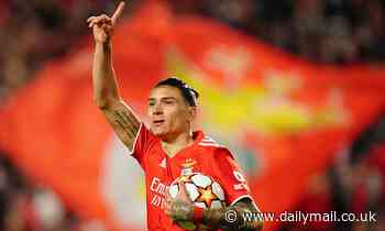 Nelson Verissimo hopes that sale of Darwin Nunez would generate similar transfer fee to Joao Felix - Daily Mail