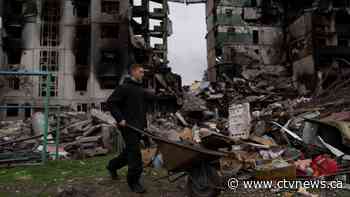 Ukrainian defenders dig in as Russia boosts firepower