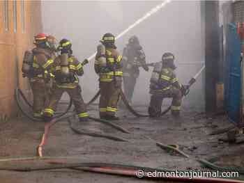 Edmonton fire responds to blaze at abandoned building