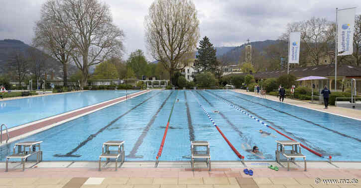 Heidelberg:  Knapp 200 Gäste eröffneten die Freibad-Saison