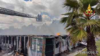 Catania, bruciano pannelli solari nell’Interporto VIDEO - Livesicilia.it