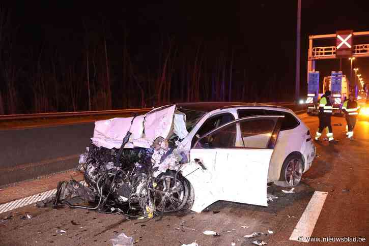 Zware ochtendspits door ernstige ongevallen in Herentals-West en in Wemmel: voetganger overleden na aanrijding door vrachtwagen