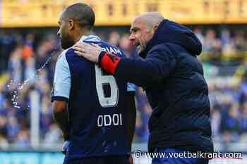 Schreuder maakt zich zorgen over Odoi, die al voor de rust naar de kant moest