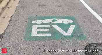 Electric vehicle retail sales zoom over three-fold in FY22 - Economic Times
