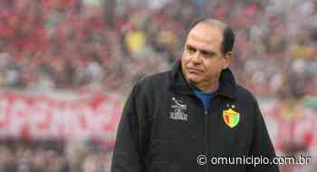 VÍDEO – Waguinho Dias analisa elenco reforçado e diz que Alex Sandro deve ser desfalque contra o Cruzeiro - O Município