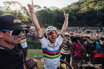 ¡Por fin! Nino Schurter iguala el récord de 33 victorias de Absalon ganando en Brasil - Esmtb.com