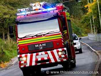 Fire destroys takeaway pizza shop in Clapham