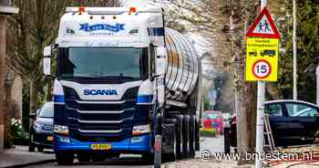 Dit polderdorpje heeft flink de balen van tractoren en vrachtwagens: 'Wat moet dat hier?' - BN DeStem