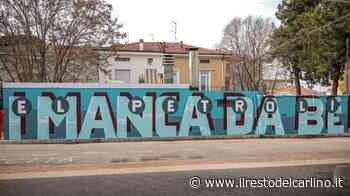 Dopo "Tèn bota", "I manca da bé el petroli" Nuova opera in dialetto pesarese al Campus - il Resto del Carlino