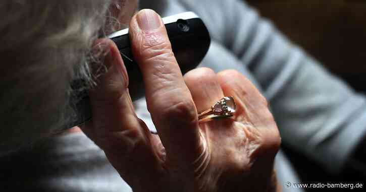 Falsche Polizisten erbeuten Schmuck und Uhren von Rentnerin