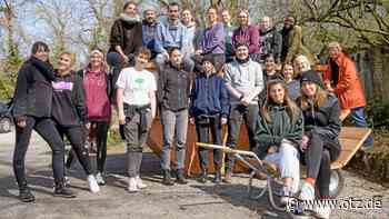 Frühjahrspflege auf dem Johannisfriedhof in Jena